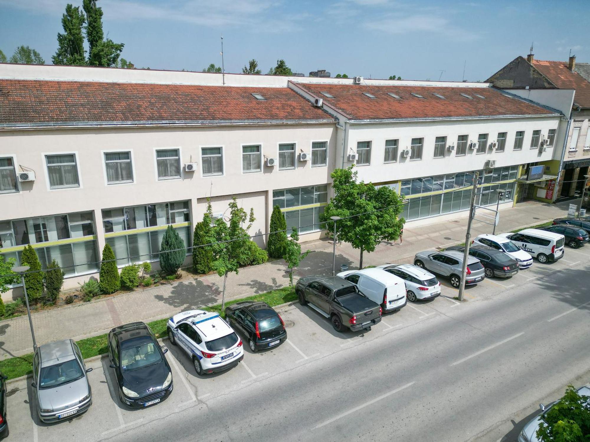 Hotel Fontana Backa Palanka Bagian luar foto