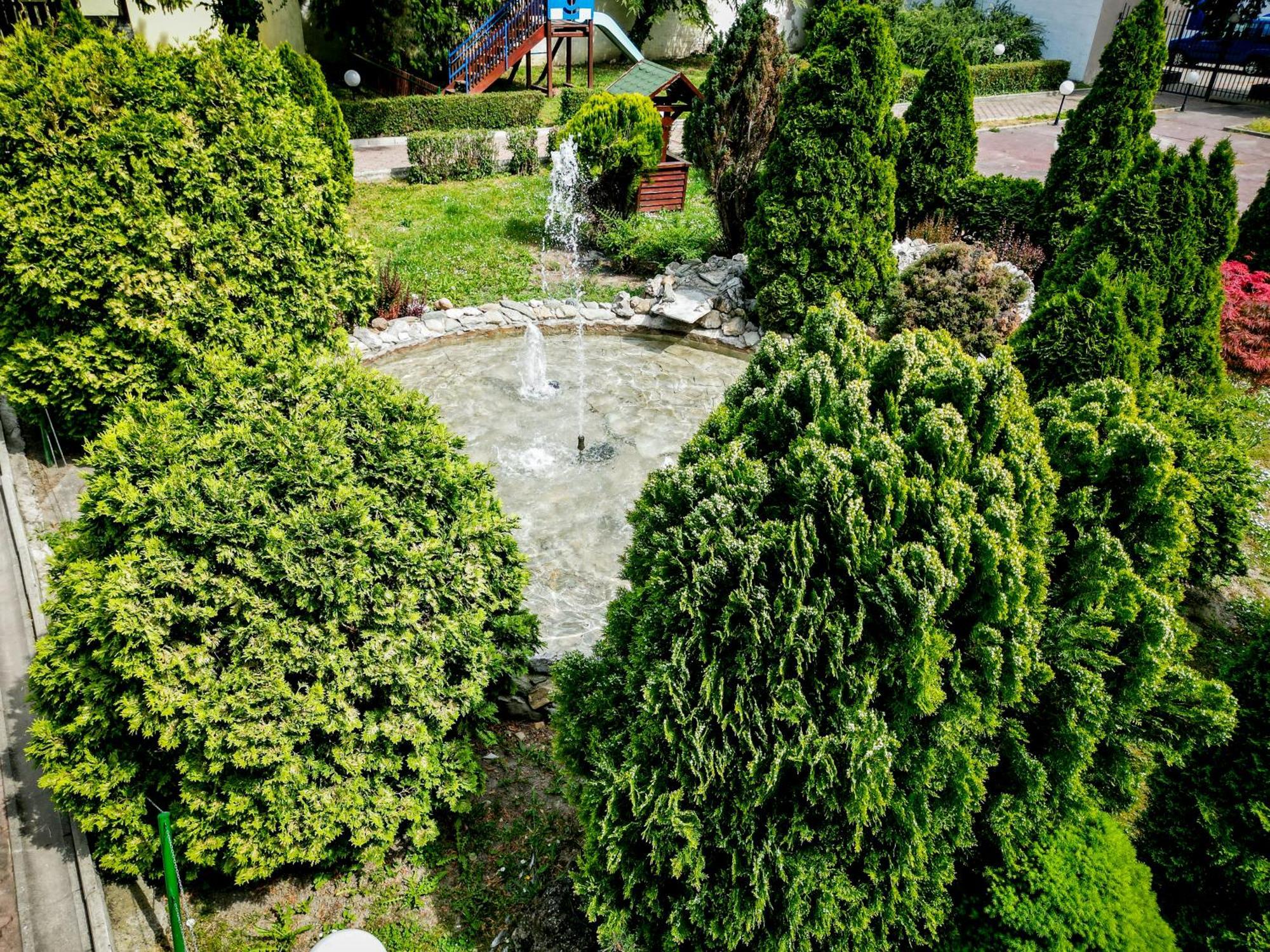Hotel Fontana Backa Palanka Bagian luar foto